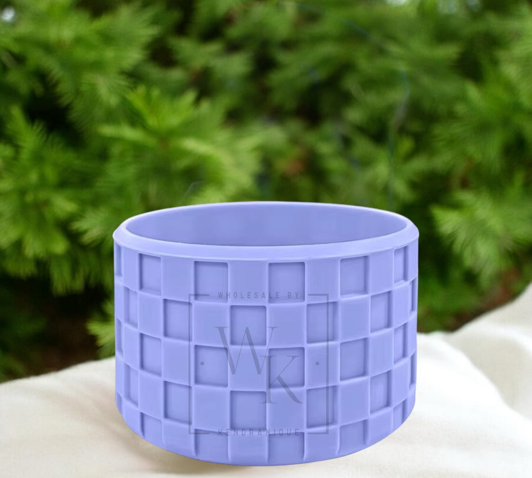 Silicone (Checkered Iris) tumbler boot for popular 40 oz tumblers and glass cans