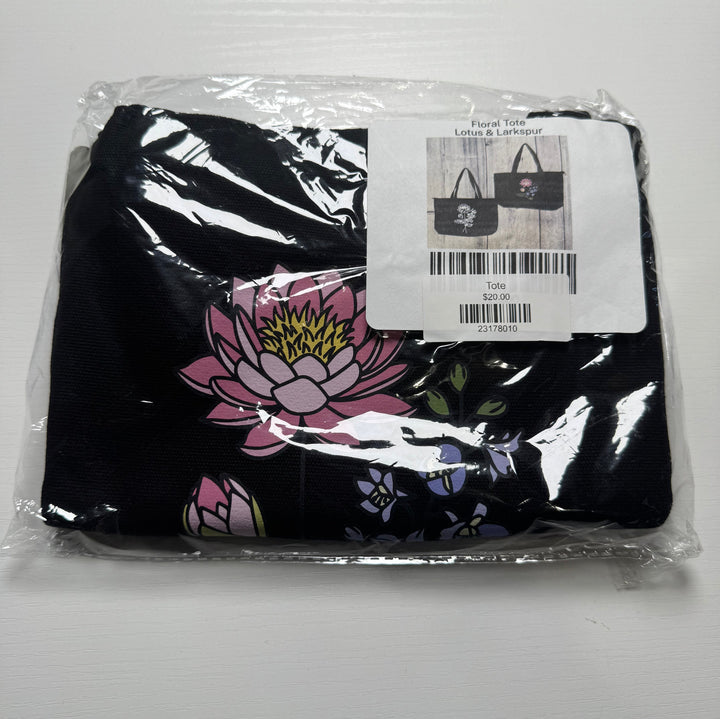 Floral Tote-13x15x4 inches with top zipper and inside zippered pouch